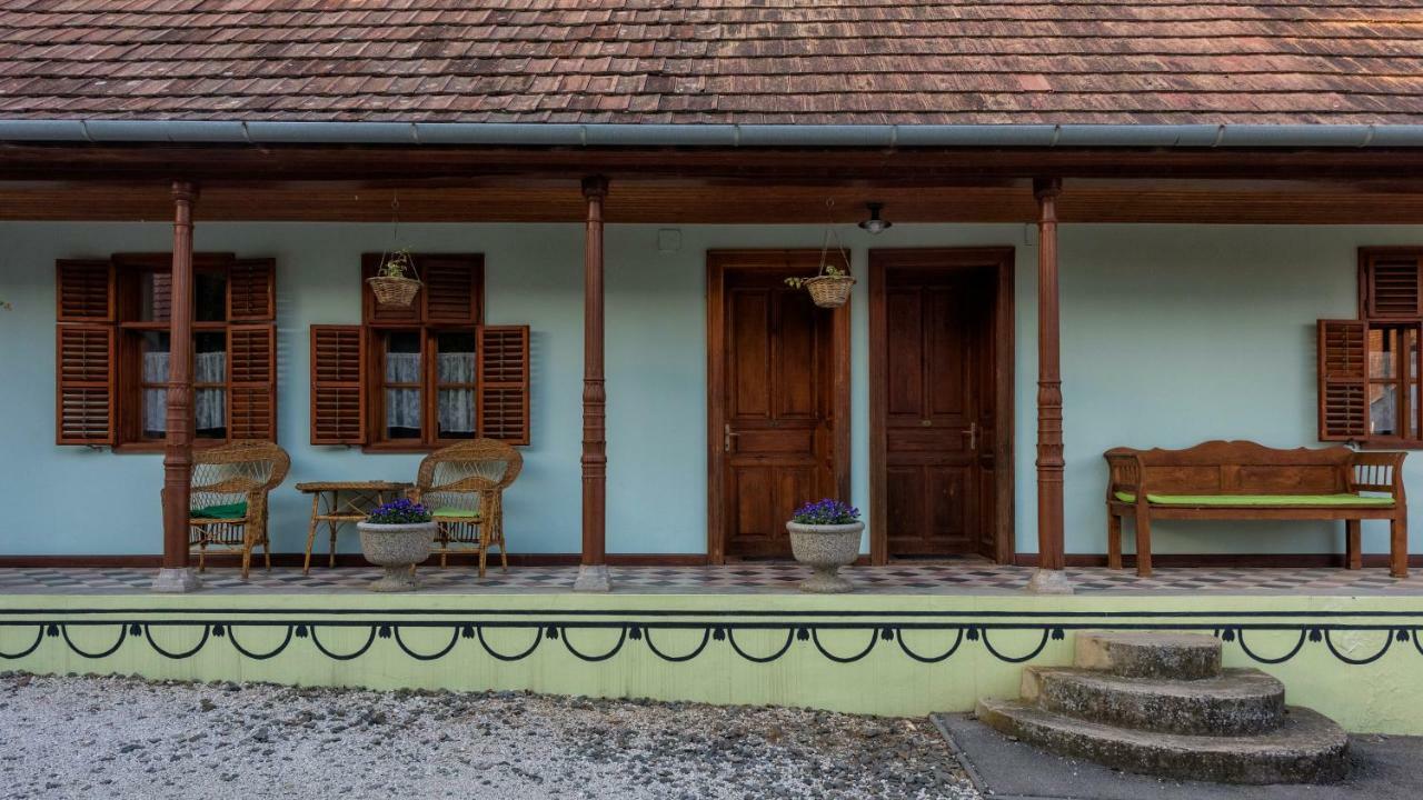 Noresa Etterem Es Panzio Szálka Exterior foto